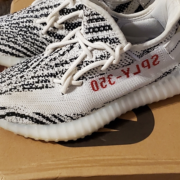 YEEZY BOOST 350 V2 main image 15